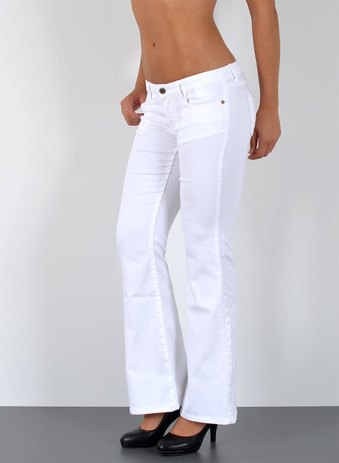 Weiße Bootcut Jeans mit Stretch